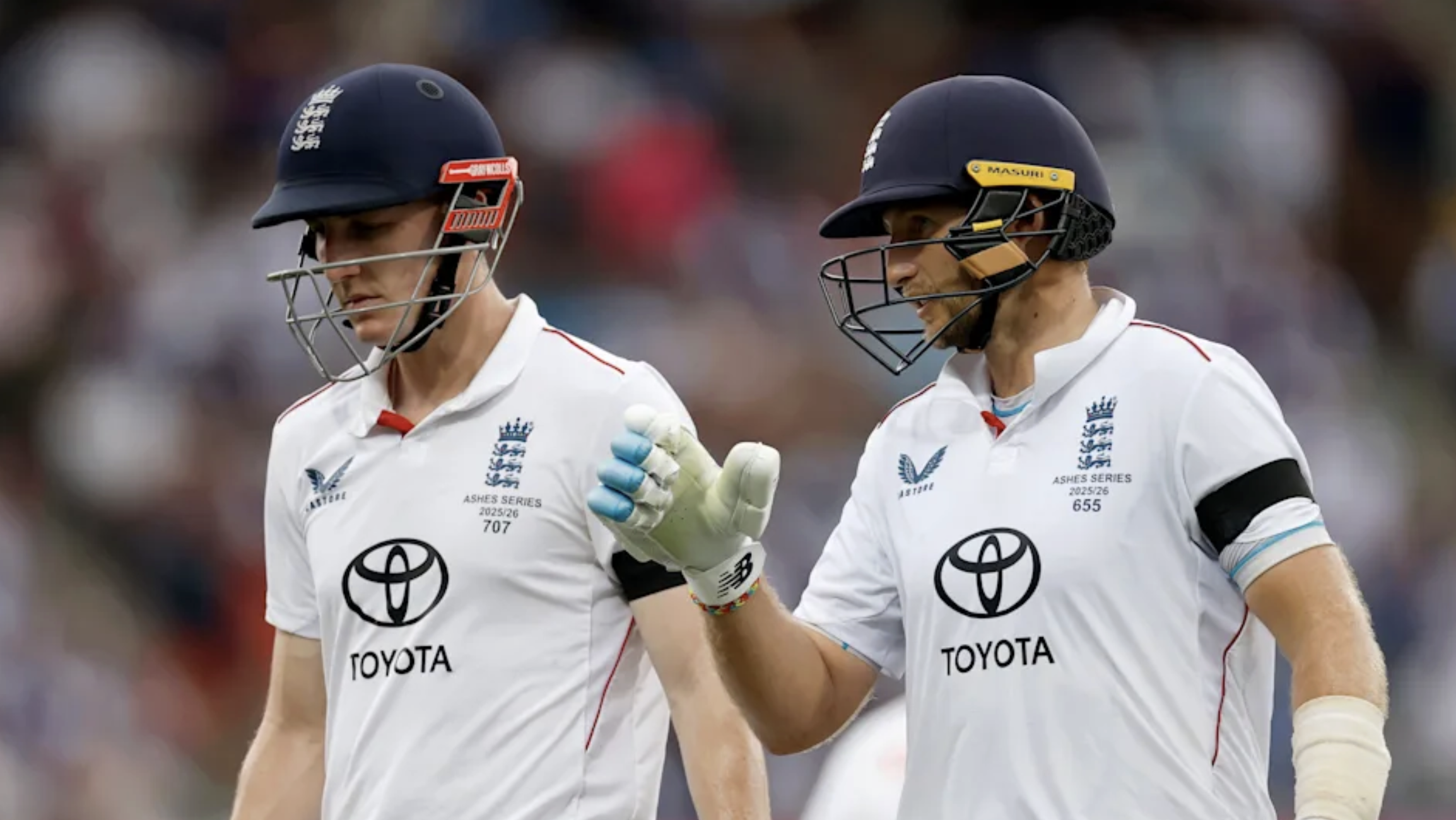 England enjoy Sydney saunter before weather curtails Day 1