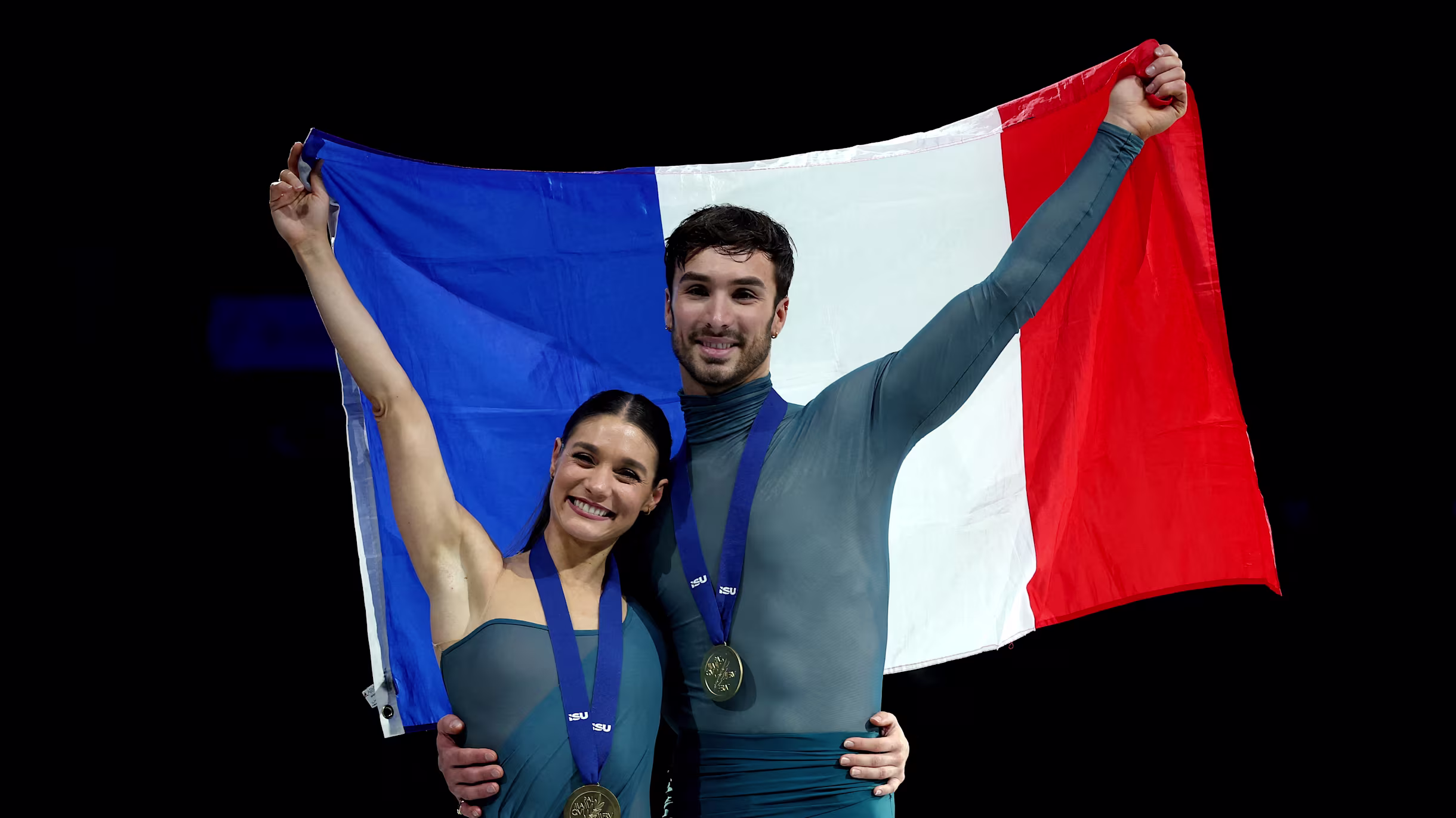 Fournier Beaudry and Cizeron win European ice dance gold in 2026