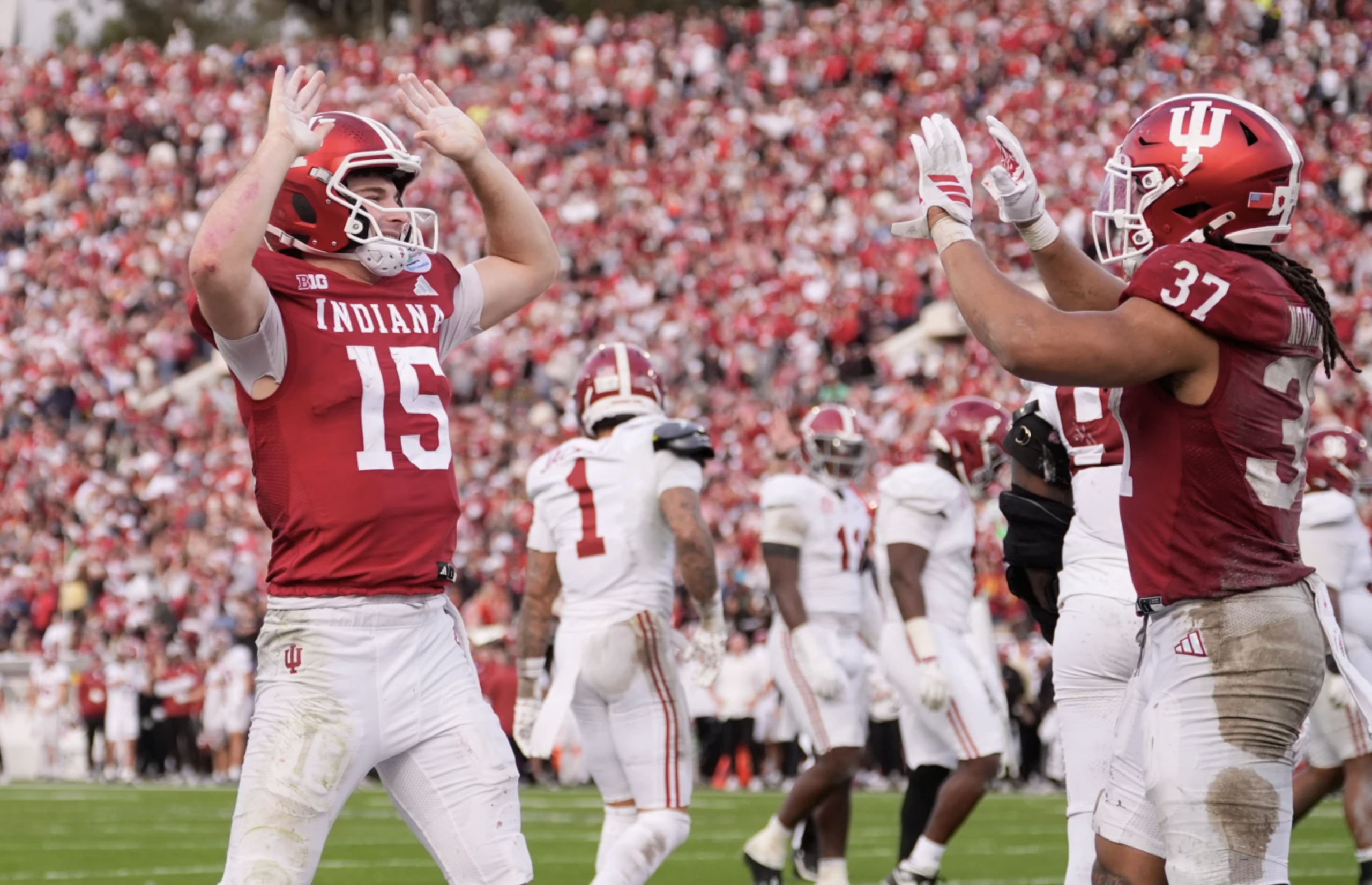 No. 1 Indiana and No. 5 Oregon turn CFP Peach Bowl semifinal into celebration of Big Ten’s supremacy