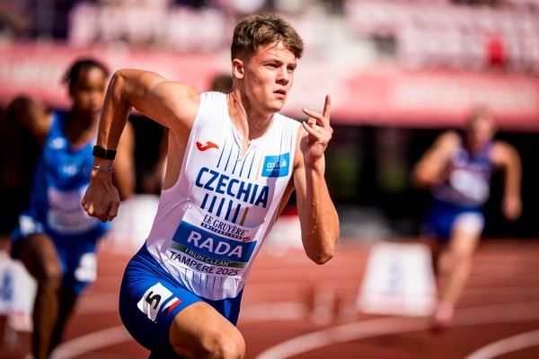 Minecraft and family support fuel Michal Rada’s record-breaking hurdling run