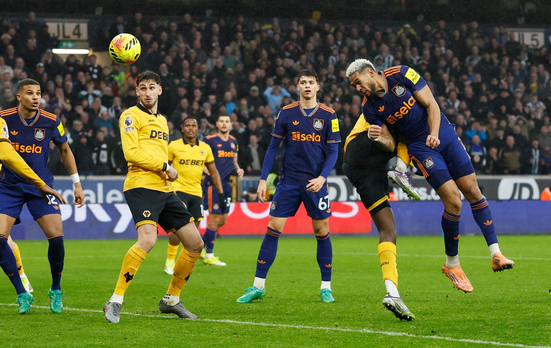 Wolves earn draw against Newcastle to extend unbeaten streak