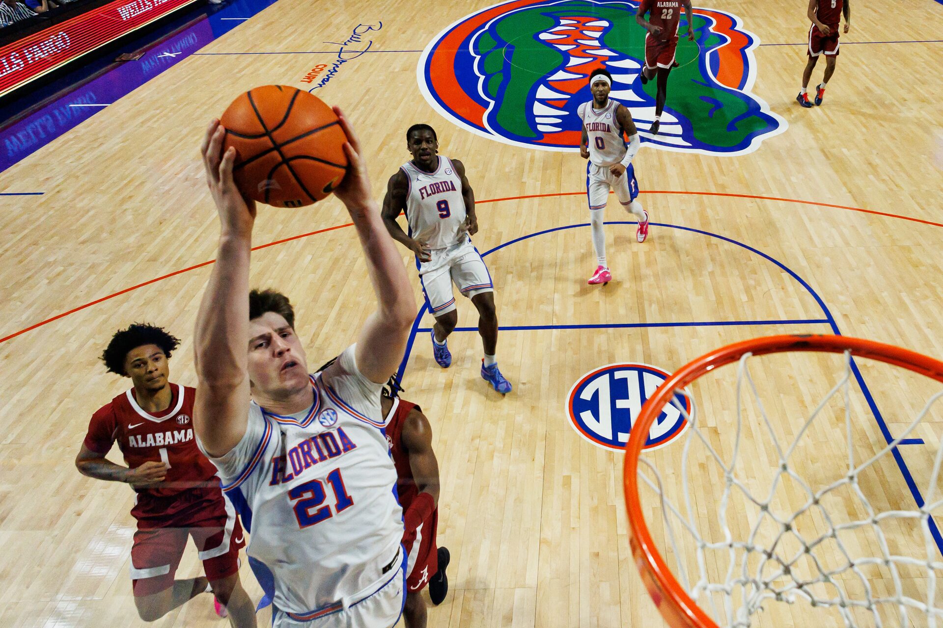 Florida vs Alabama Basketball: Gators Dominate Crimson Tide in Top-25 Matchup