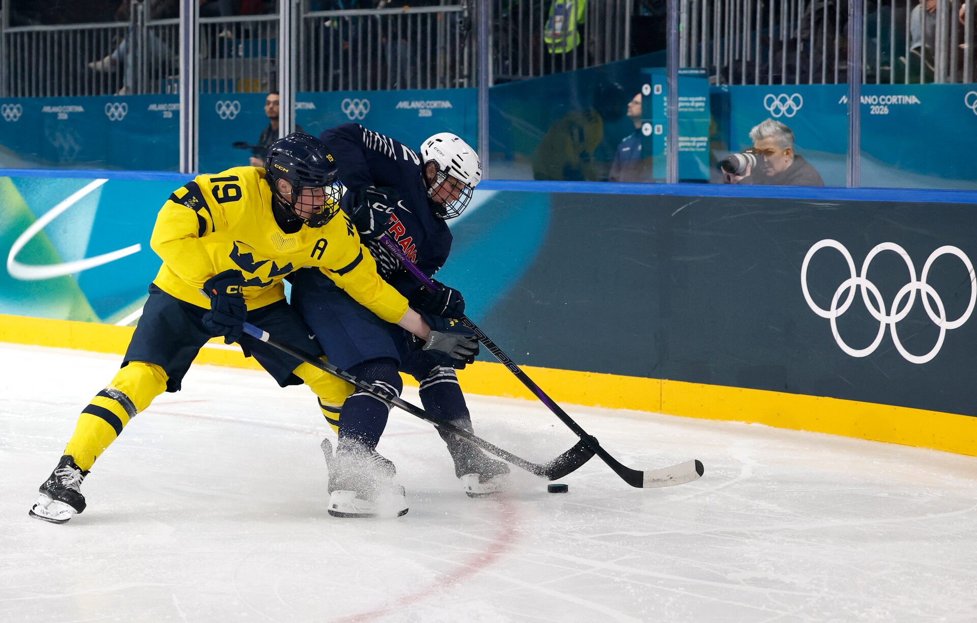Sweden Women’s Ice Hockey Quarter-Finals Secured in Milan